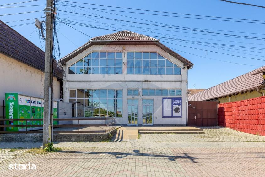 Spațiu comercial, de 400 mp, în Aradul Nou