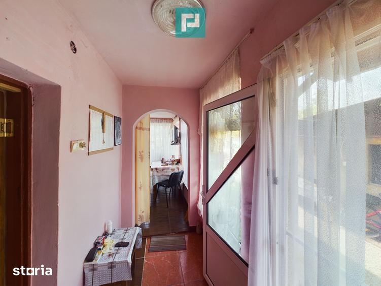 Casă cu 2 camere cu Teren 456 Mp în Ghioroc