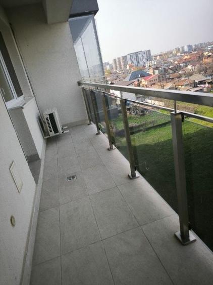 Garsonieră decomandată, mobilată în Titan