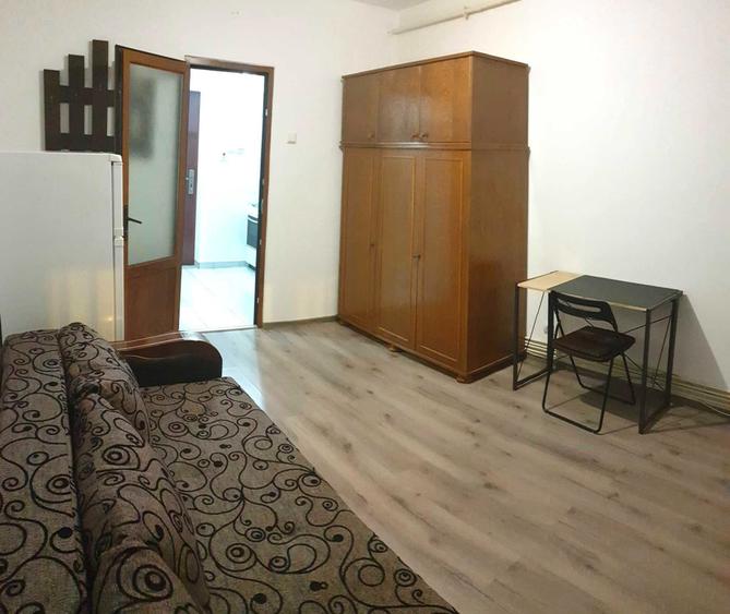 Garsonieră semidecomandată în Județean