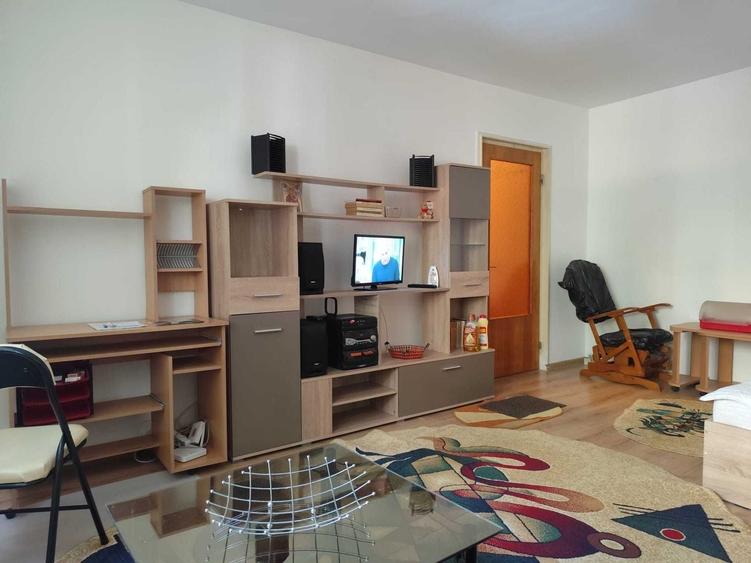 Garsonieră decomandată în Drumul Taberei