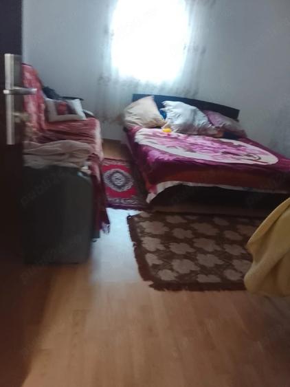 Casă cu 3 camere cu Teren 300 Mp în Central