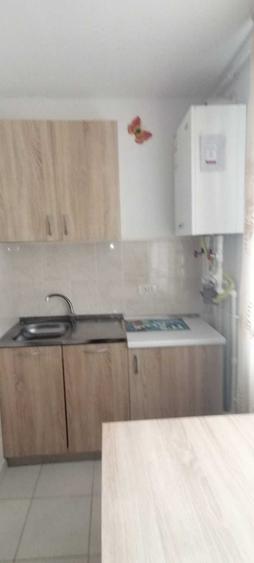 inchiriez apartament 2 camere zona piata maratei piatra neamt - 2