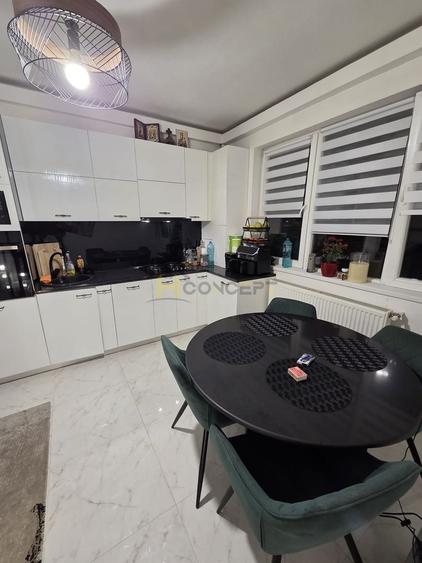 Apartament cu 3 camere decomandat, mobilat în Progresul