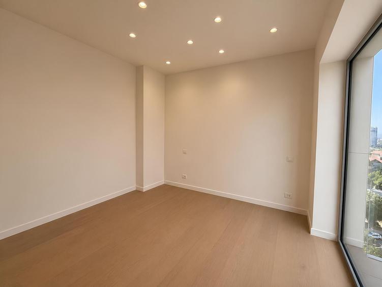 Apartament cu 3 camere decomandat în Aviației