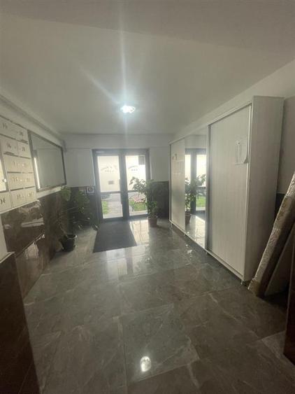 Garsonieră decomandată în Valea Adâncă