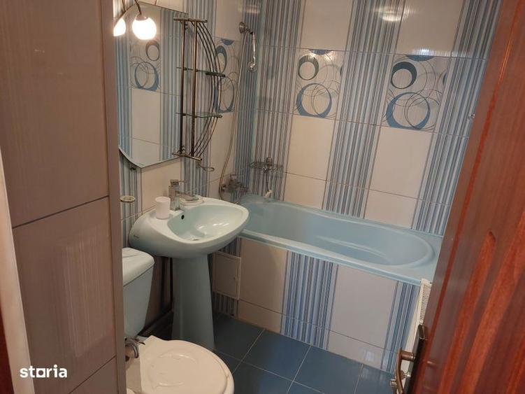 Apartament cu 3 camere în Micro 4