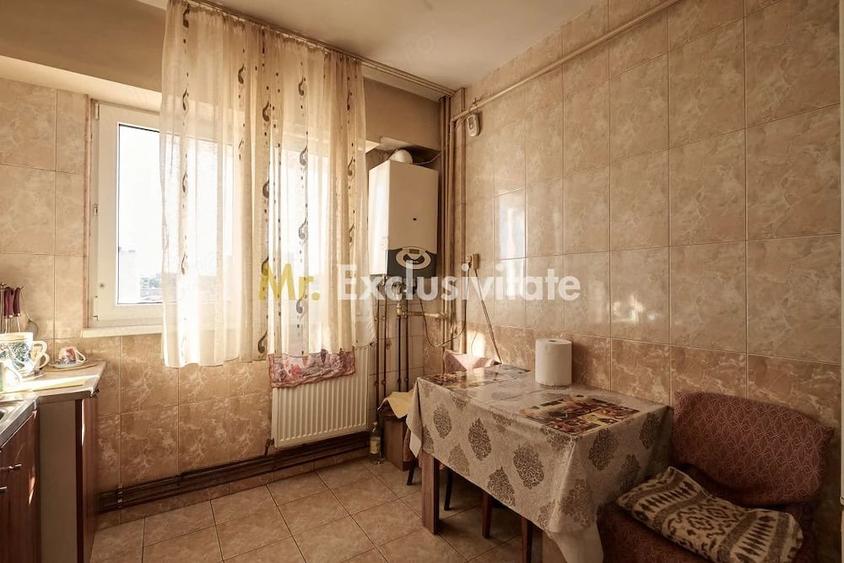 Vand/Schimb Apartament 3 camere ultracentral cu Apartament 2 camere+diferenta - 1