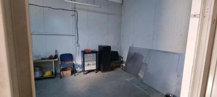 Spațiu comercial, de 200 mp, în Pleașa