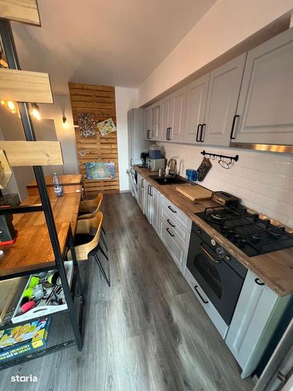 Apartament cu 3 camere în Decebal