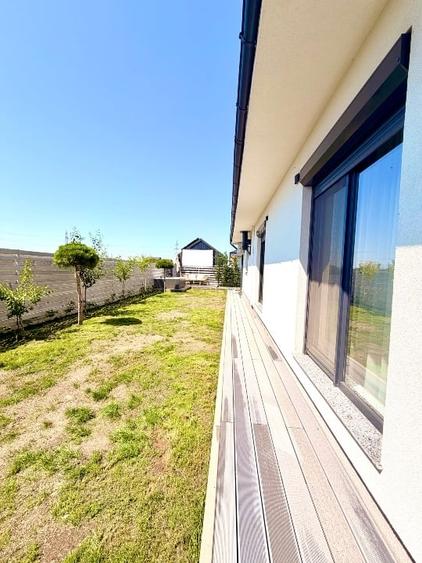 Casă individuală cu 4 camere cu Canalizare în Dumbrăveni
