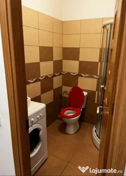 Garsonieră decomandată în Noua