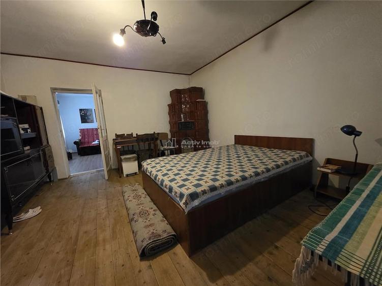 Casă cu 4 camere cu Teren 2621 Mp în Mihăilești