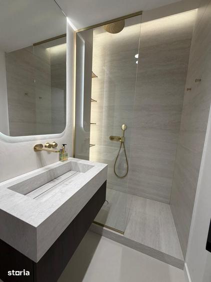 Apartament cu 4 camere, mobilat în Central