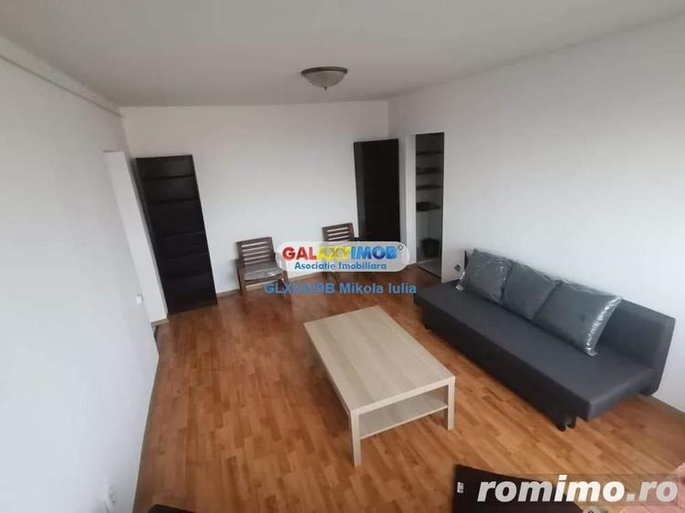 Apartament cu 3 camere semidecomandat în Drumul Taberei