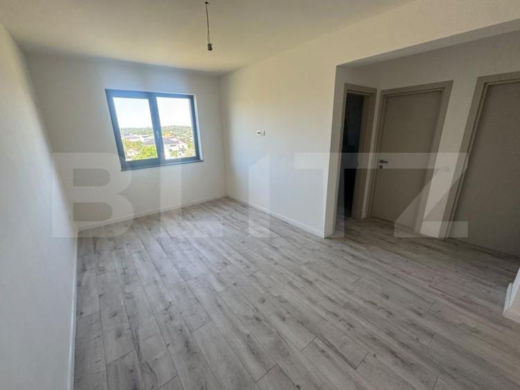 Apartament cu 2 camere semidecomandat în Rediu
