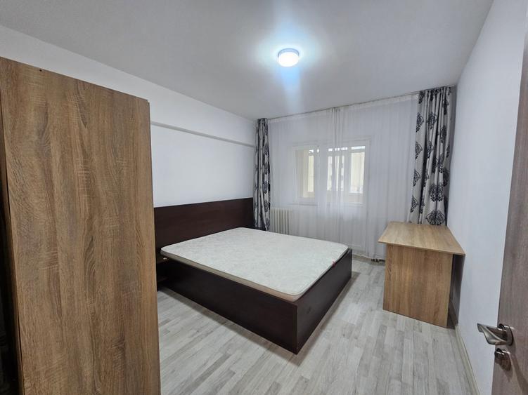 Apartament cu 3 camere decomandat, mobilat în Păcurari