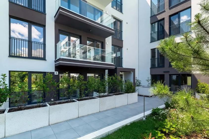 Apartament cu 3 camere decomandat în Moșilor