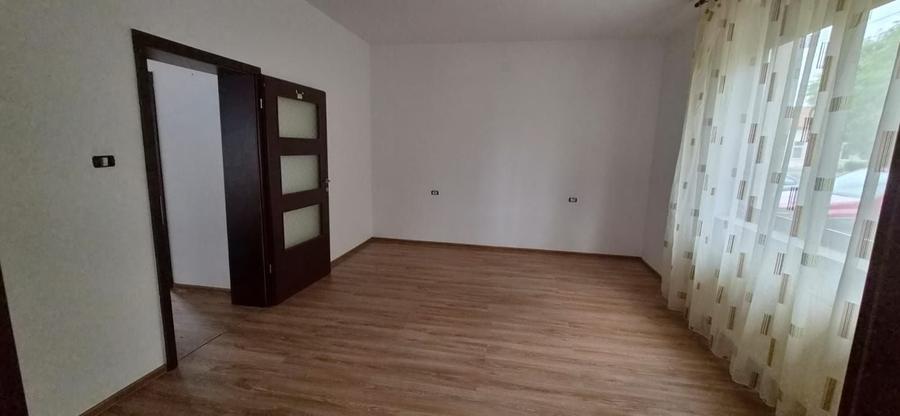 Casă cu 2 camere cu Teren 400 Mp în Pârneava
