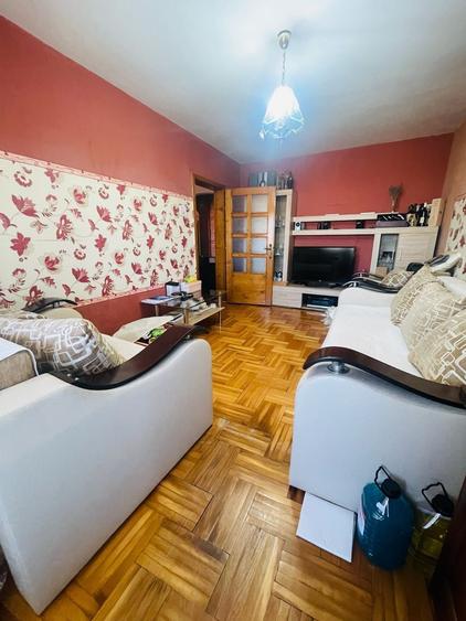 Apartament cu 3 camere decomandat în Lotus