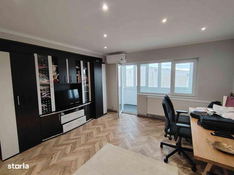 Apartament cu 2 camere decomandat în Micro 3