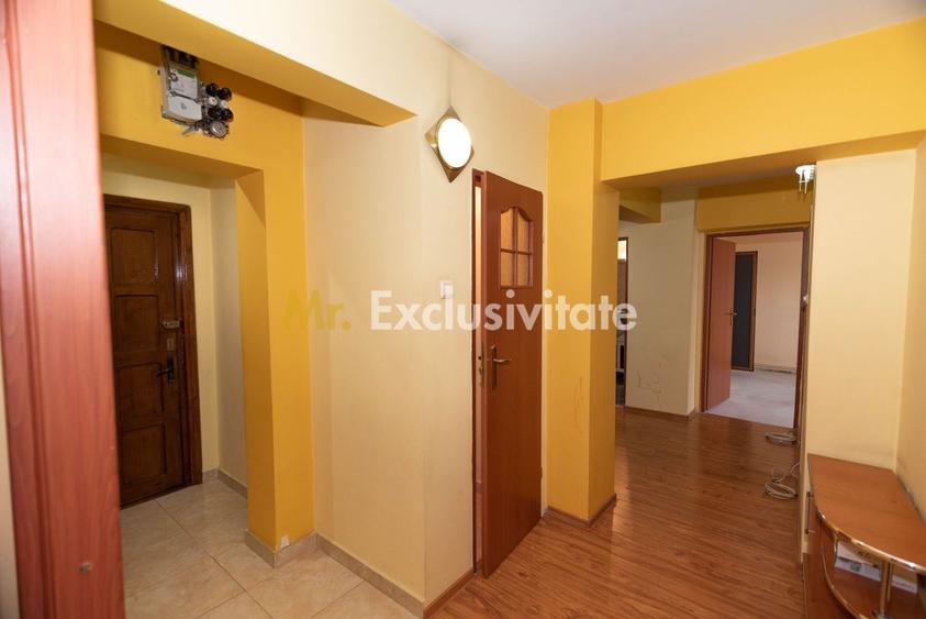 Apartament cu 3 camere decomandat în Prundu