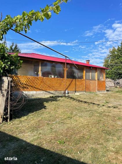 Casă cu 3 camere cu Teren 2700 Mp în Odobești