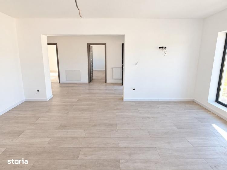 Casă cu 3 camere în Dancu