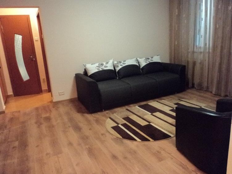 Apartament cu 2 camere semidecomandat, mobilat în Progresul