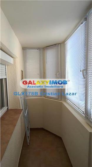Apartament cu 4 camere semidecomandat în Crângași