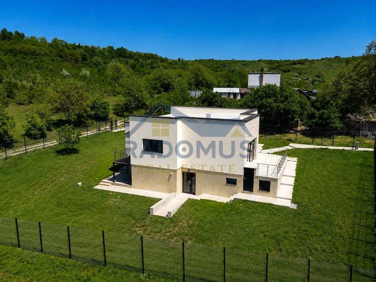Casă în Boldești