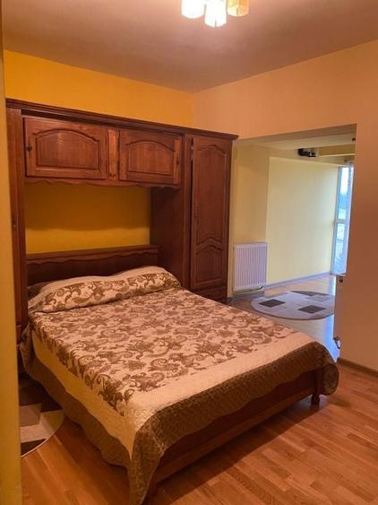 Apartament cu 2 camere decomandat, mobilat în Central