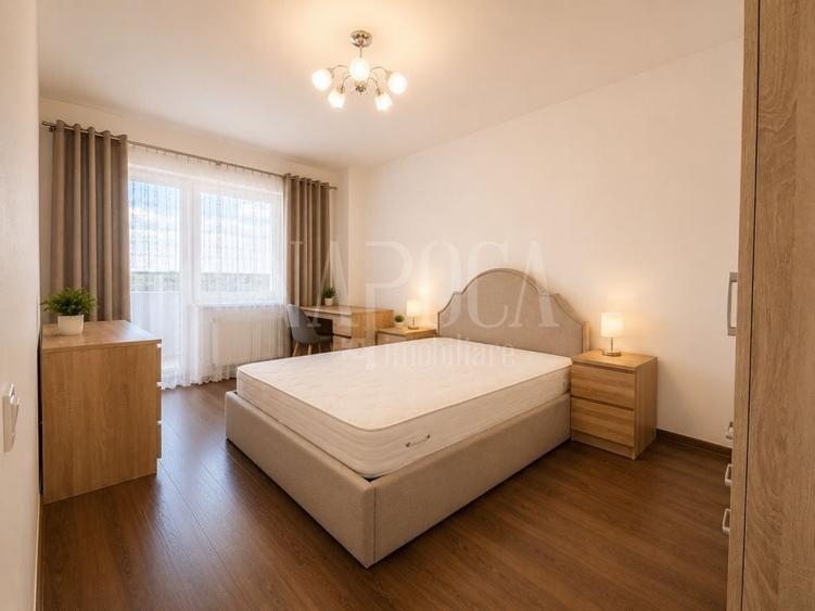 Penthouse cu 4 camere semidecomandat în Între Lacuri