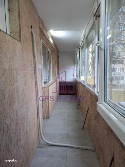 Apartament cu 3 camere decomandat în Drumul Taberei