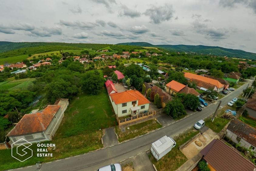 Hotel/Pensiune, de 350 mp, în Ghioroc