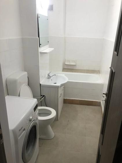 Apartament cu 3 camere decomandat în Tipografilor