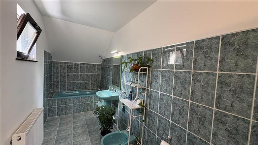 Casă individuală cu 3 camere cu Canalizare în Gruia