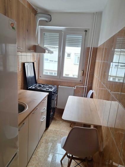 Apartament cu 2 camere nedecomandat în Aradul Nou