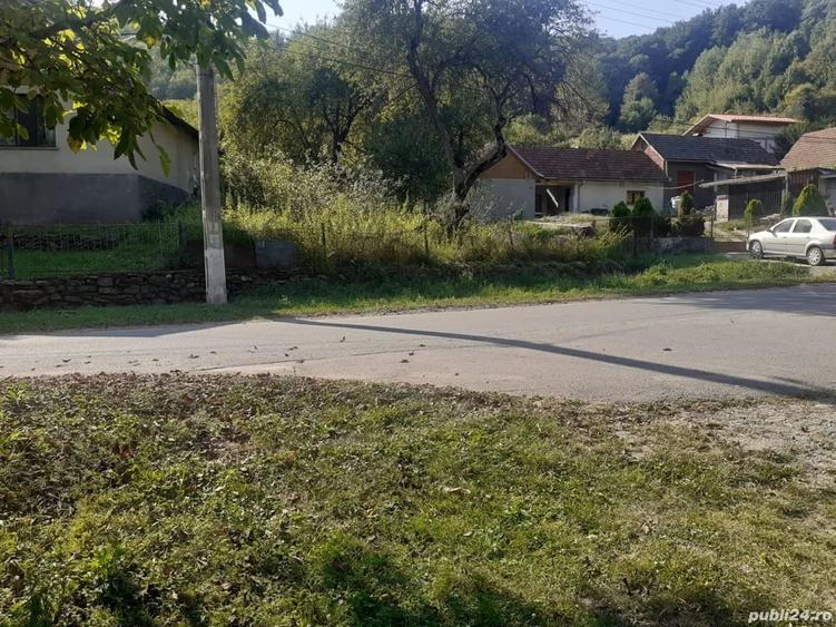 Teren de 6470 mp, în Nădrag