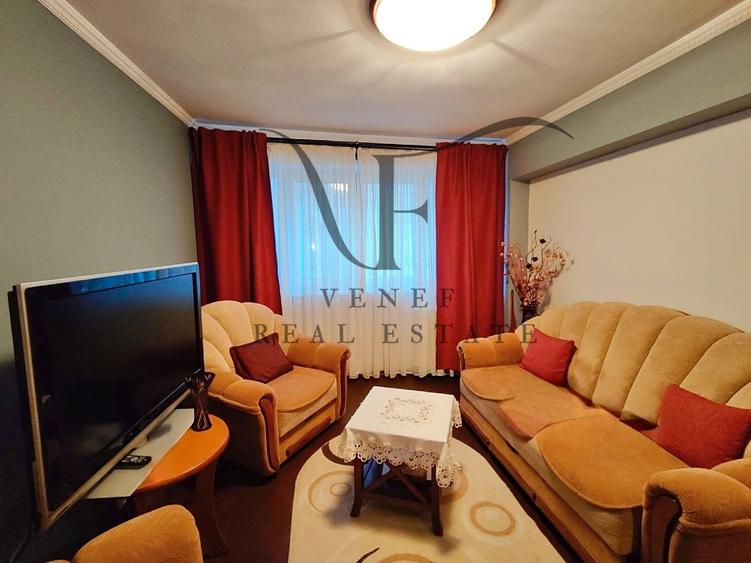 Apartament cu 3 camere decomandat în Obor