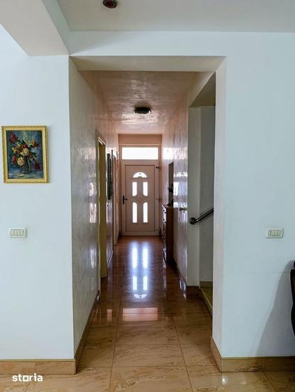Casă cu 7 camere cu Teren 351 Mp în Șagului