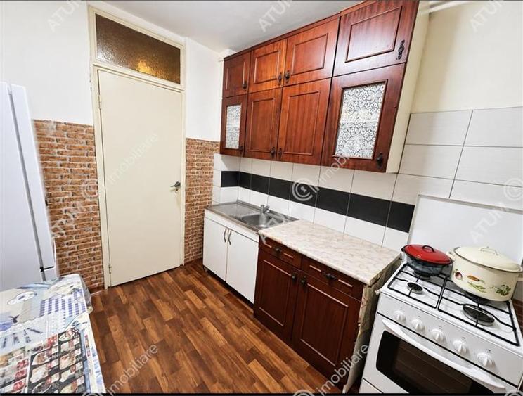 Apartament cu 2 camere decomandat, mobilat în Vasile Aaron