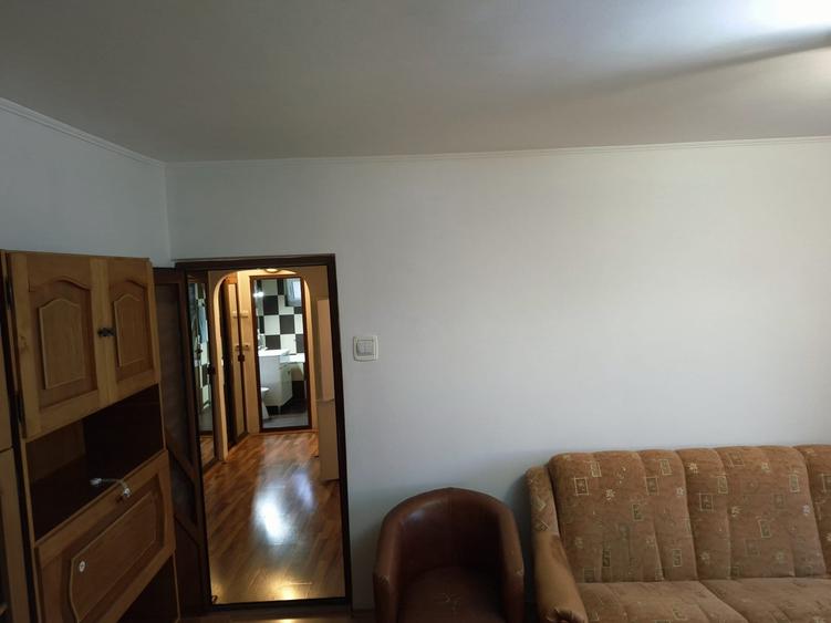 Apartament cu 2 camere decomandat în Teilor