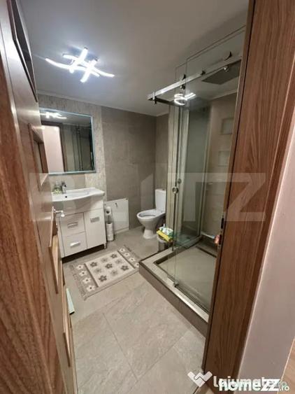 Apartament cu 3 camere decomandat în Plopilor