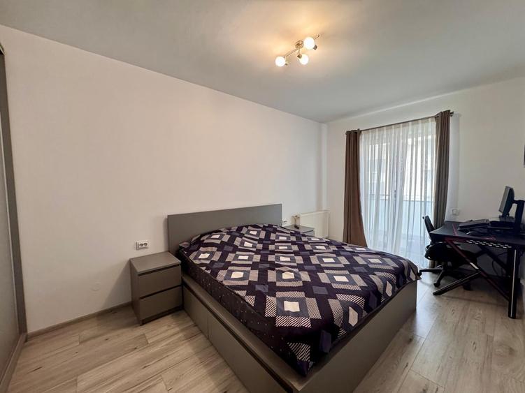 Apartament cu 2 camere semidecomandat, mobilat în Pantelimon