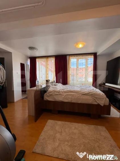 Casă cu 4 camere cu Teren 50 Mp în Centrul Istoric