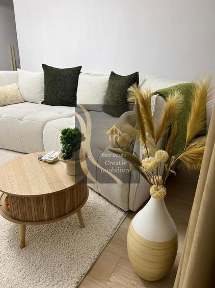 Apartament cu 2 camere semidecomandat în 1 Mai