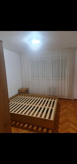 Apartament cu 3 camere decomandat în Decebal