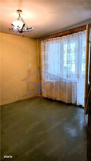 Apartament cu 3 camere decomandat în Valea Ialomiței