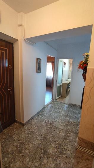 Apartament cu 2 camere decomandat în Exterior Vest